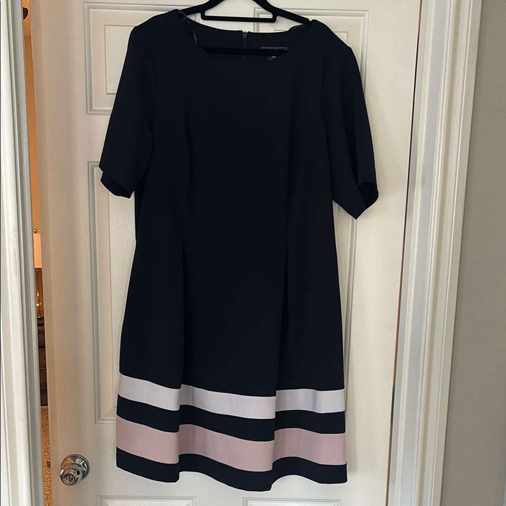 Jessica Howard Navy and Pink Dress with pockets